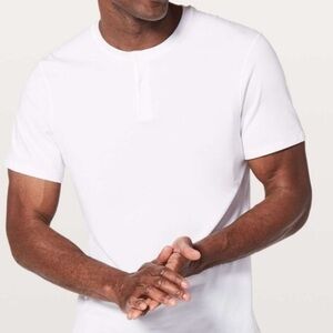 Lululemon 5 Year Basic Short Sleeve Henley In White Size L